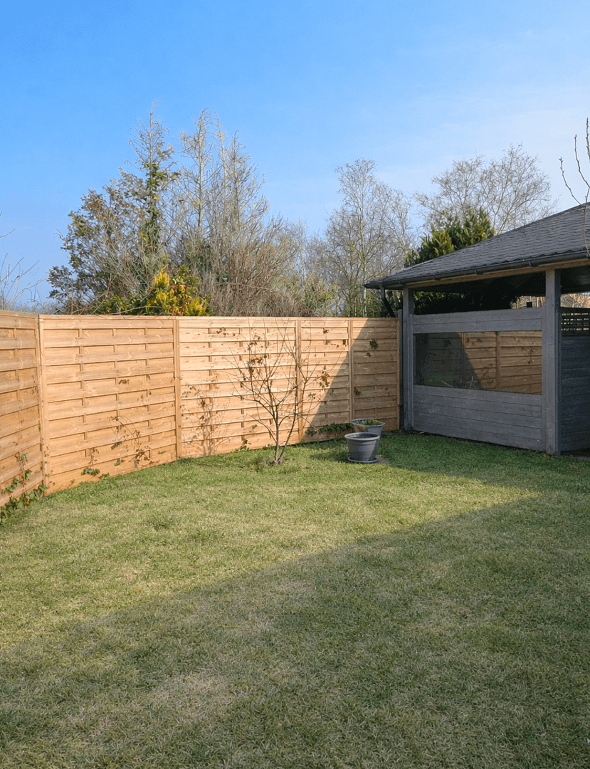 Predaj domu 238 m², pozemek 900 m², Südbrookmerland, Dolné Sasko Predaj domu 238 m², pozemek 900 m², Südbrookmerland, Dolné Sasko