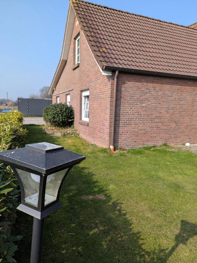 Predaj domu 238 m², pozemek 900 m², Südbrookmerland, Dolné Sasko Predaj domu 238 m², pozemek 900 m², Südbrookmerland, Dolné Sasko