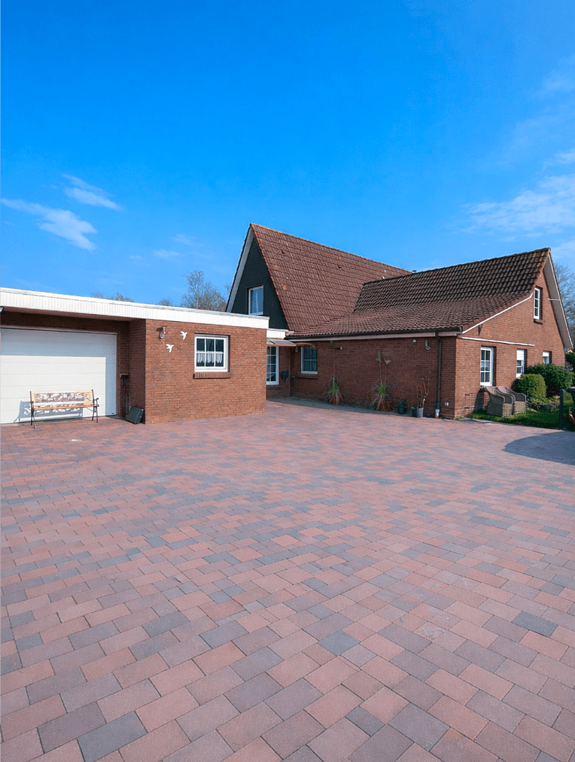 Predaj domu 238 m², pozemek 900 m², Südbrookmerland, Dolné Sasko Predaj domu 238 m², pozemek 900 m², Südbrookmerland, Dolné Sasko