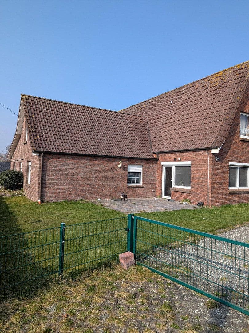 Predaj domu 238 m², pozemek 900 m², Südbrookmerland, Dolné Sasko Predaj domu 238 m², pozemek 900 m², Südbrookmerland, Dolné Sasko