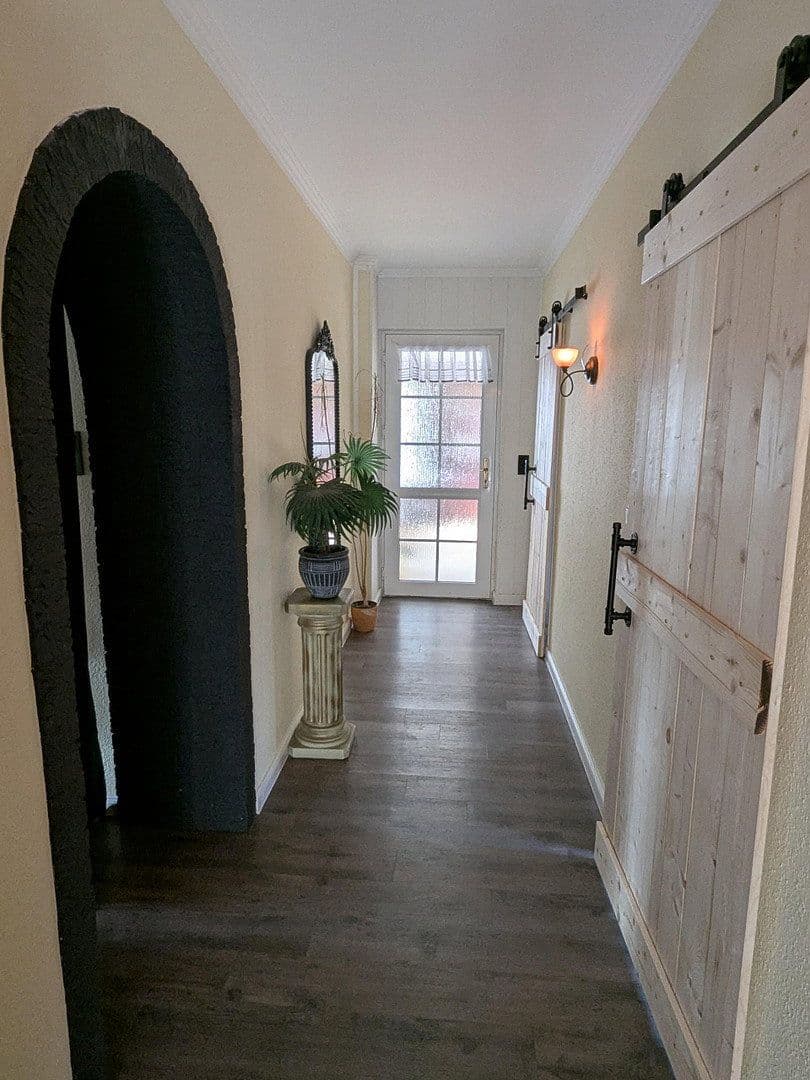 Predaj domu 238 m², pozemek 900 m², Südbrookmerland, Dolné Sasko Predaj domu 238 m², pozemek 900 m², Südbrookmerland, Dolné Sasko