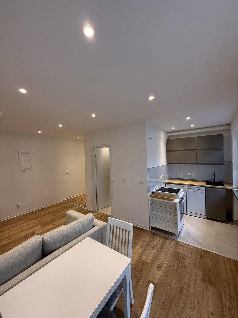 Prenájom bytu 2-izbový 48 m², Fäustlestraße 2, München, Bavorsko Prenájom bytu 2-izbový 48 m², Fäustlestraße 2, München, Bavorsko