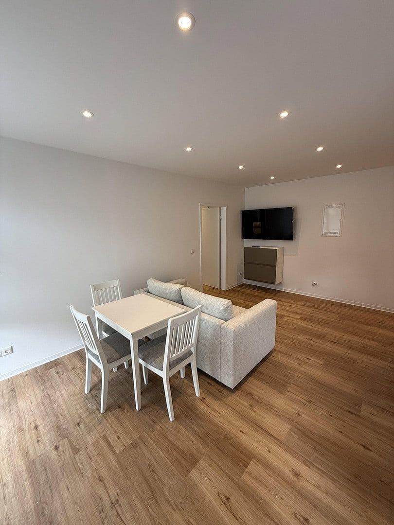 Prenájom bytu 2-izbový 48 m², Fäustlestraße 2, München, Bavorsko Prenájom bytu 2-izbový 48 m², Fäustlestraße 2, München, Bavorsko