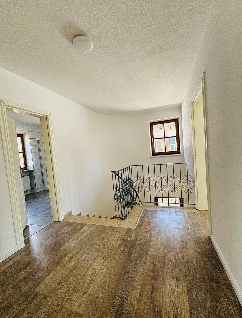 Prenájom domu 250 m², pozemek 908 m², Münsing, Bavorsko Prenájom domu 250 m², pozemek 908 m², Münsing, Bavorsko