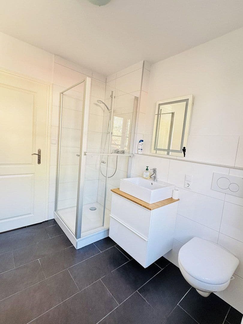 Prenájom domu 250 m², pozemek 908 m², Münsing, Bavorsko Prenájom domu 250 m², pozemek 908 m², Münsing, Bavorsko