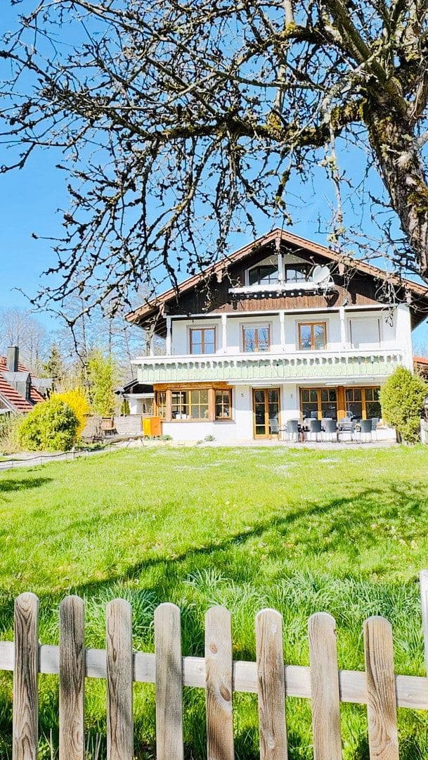 Prenájom domu 250 m², pozemek 908 m², Münsing, Bavorsko Prenájom domu 250 m², pozemek 908 m², Münsing, Bavorsko