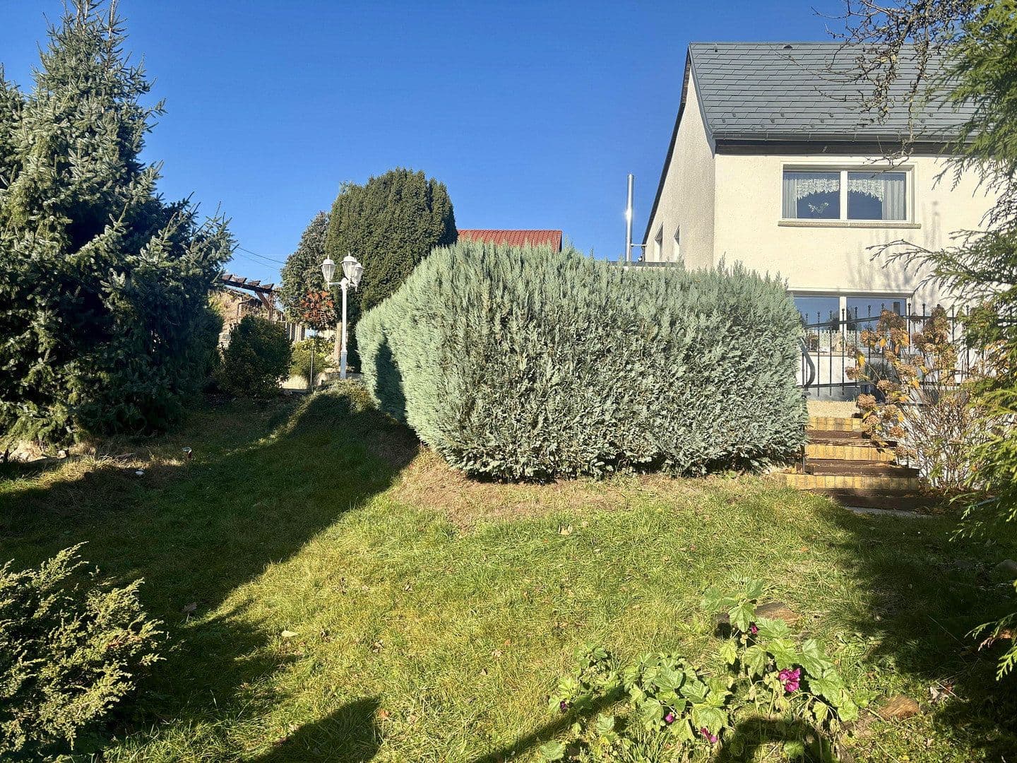 Predaj domu 115 m², pozemek 1.100 m², Seumestraße 40, Grimma, Sasko Predaj domu 115 m², pozemek 1.100 m², Seumestraße 40, Grimma, Sasko
