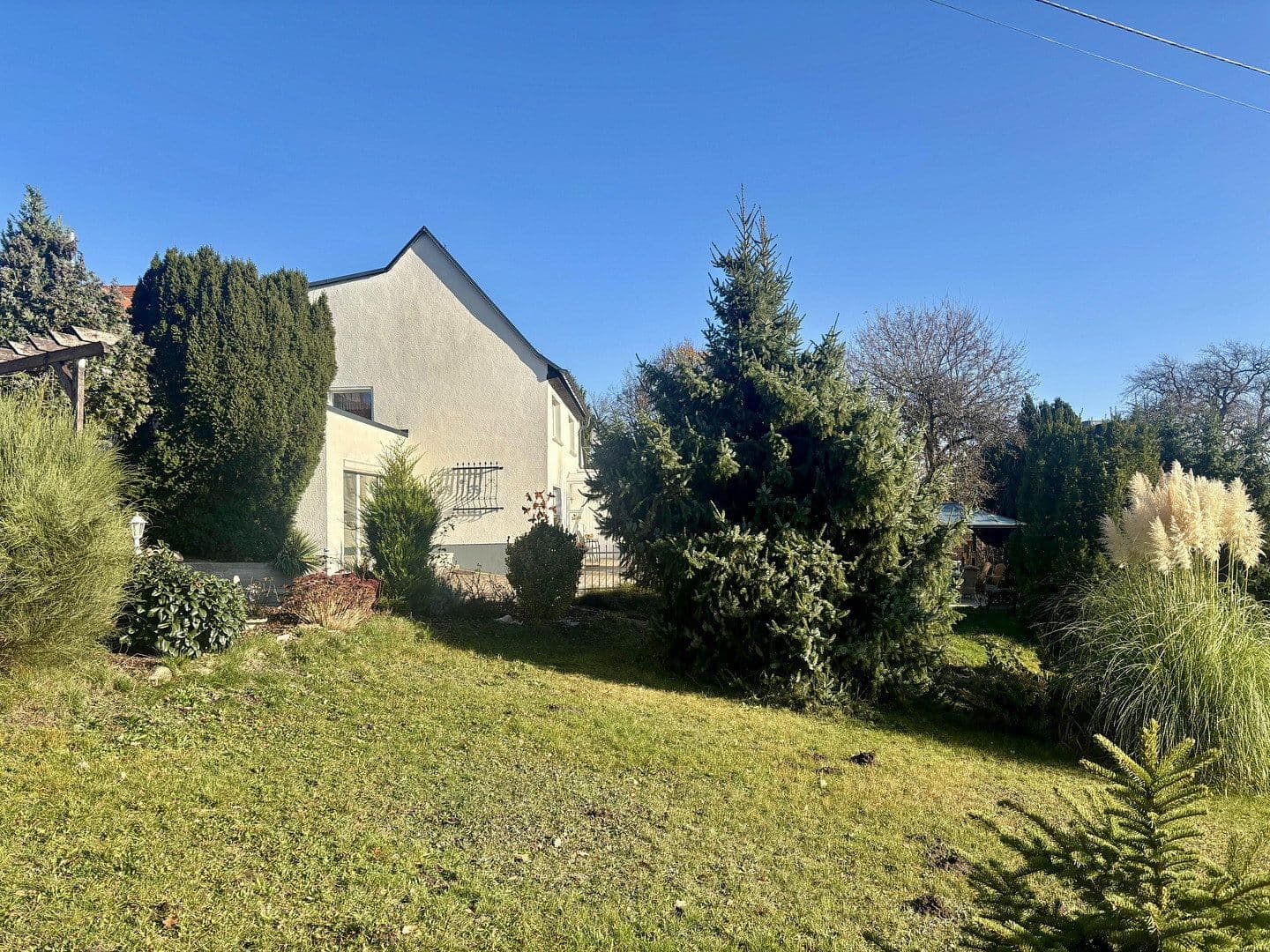 Predaj domu 115 m², pozemek 1.100 m², Seumestraße 40, Grimma, Sasko Predaj domu 115 m², pozemek 1.100 m², Seumestraße 40, Grimma, Sasko