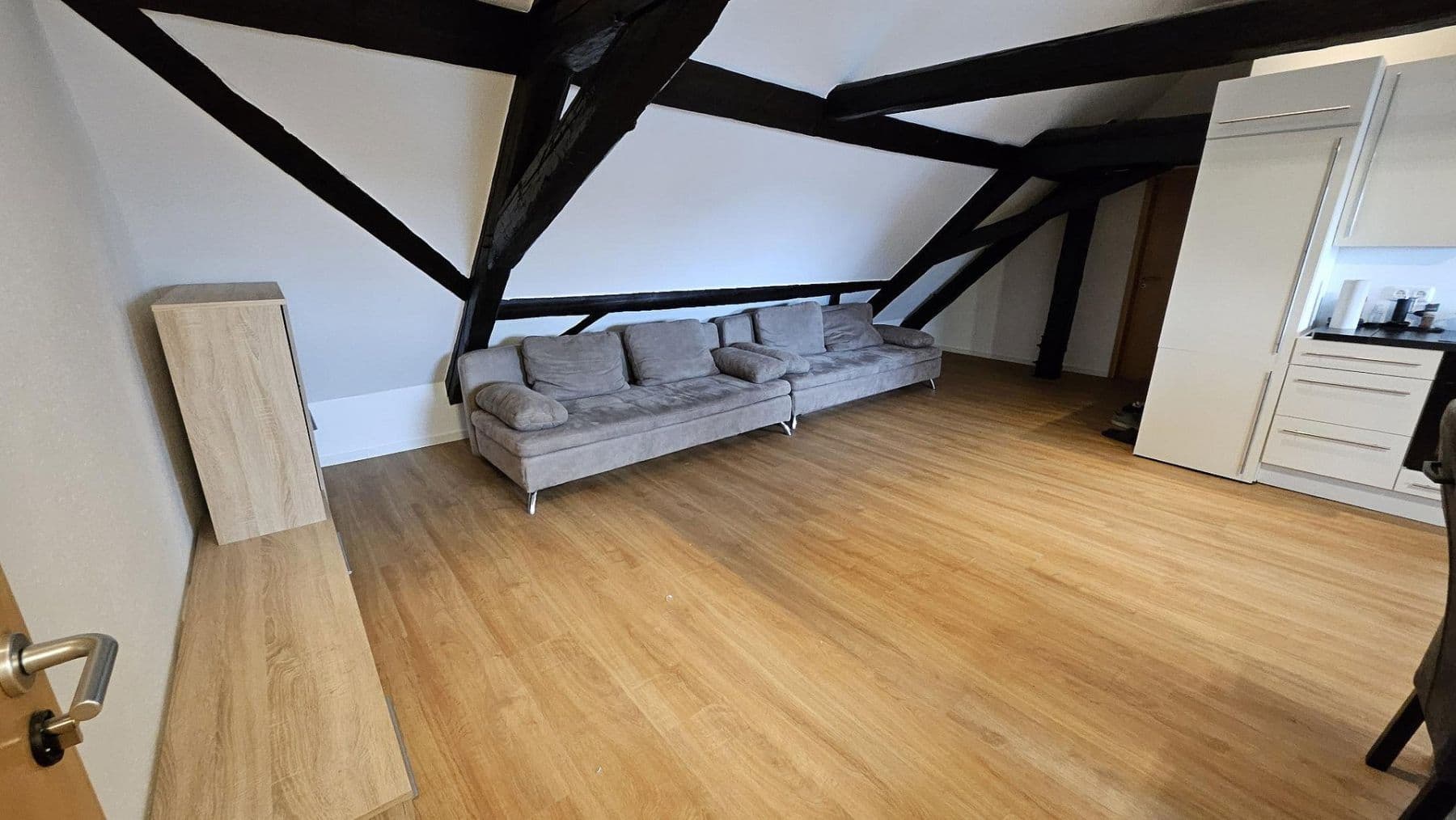 Prenájom bytu 14 m², Langen, Hesensko Prenájom bytu 14 m², Langen, Hesensko