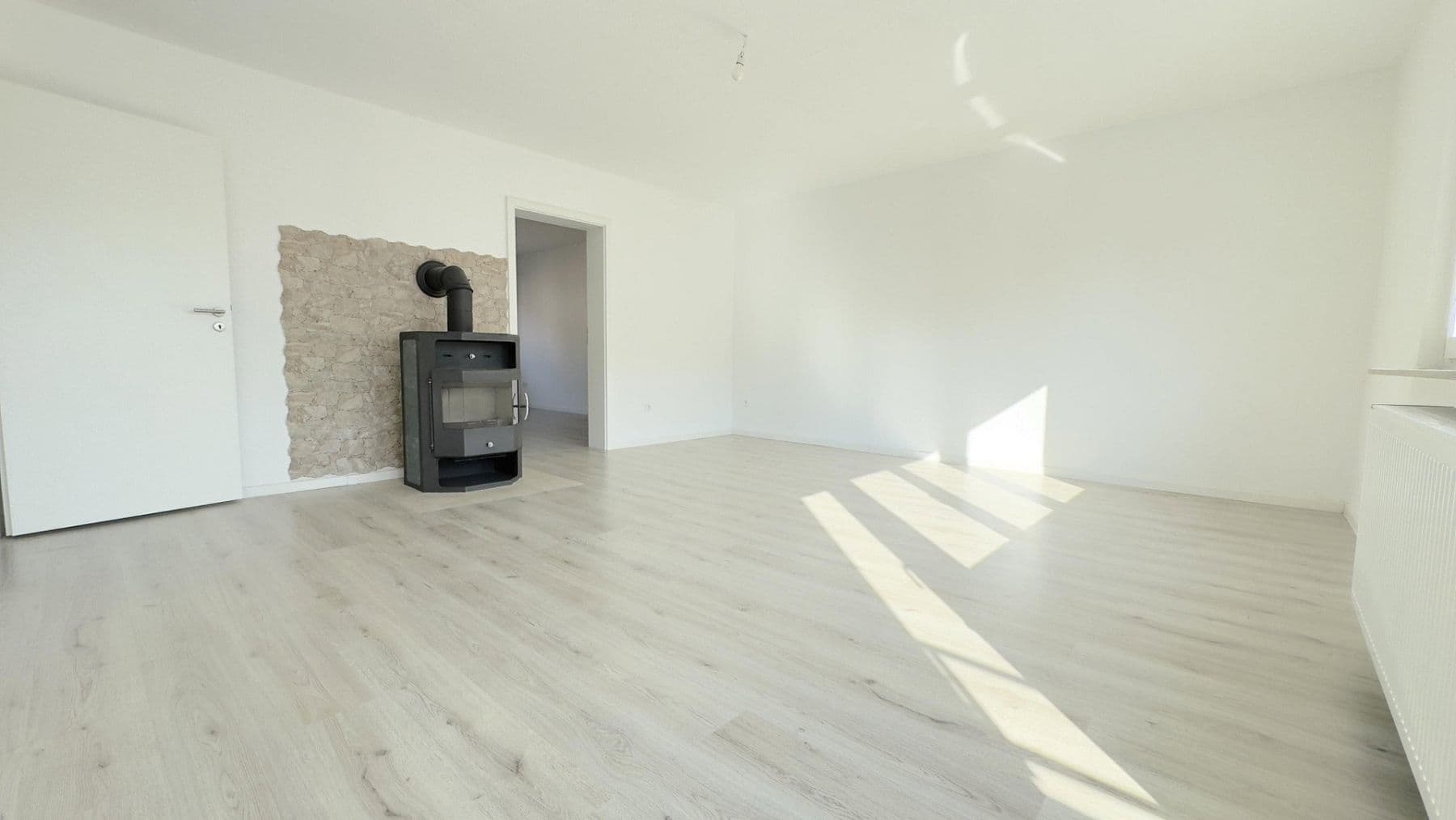 Prenájom bytu 5-izbový 126 m², Hohenstaufenstr. 56, Pforzheim, Bádensko-Wurttembersko Prenájom bytu 5-izbový 126 m², Hohenstaufenstr. 56, Pforzheim, Bádensko-Wurttembersko