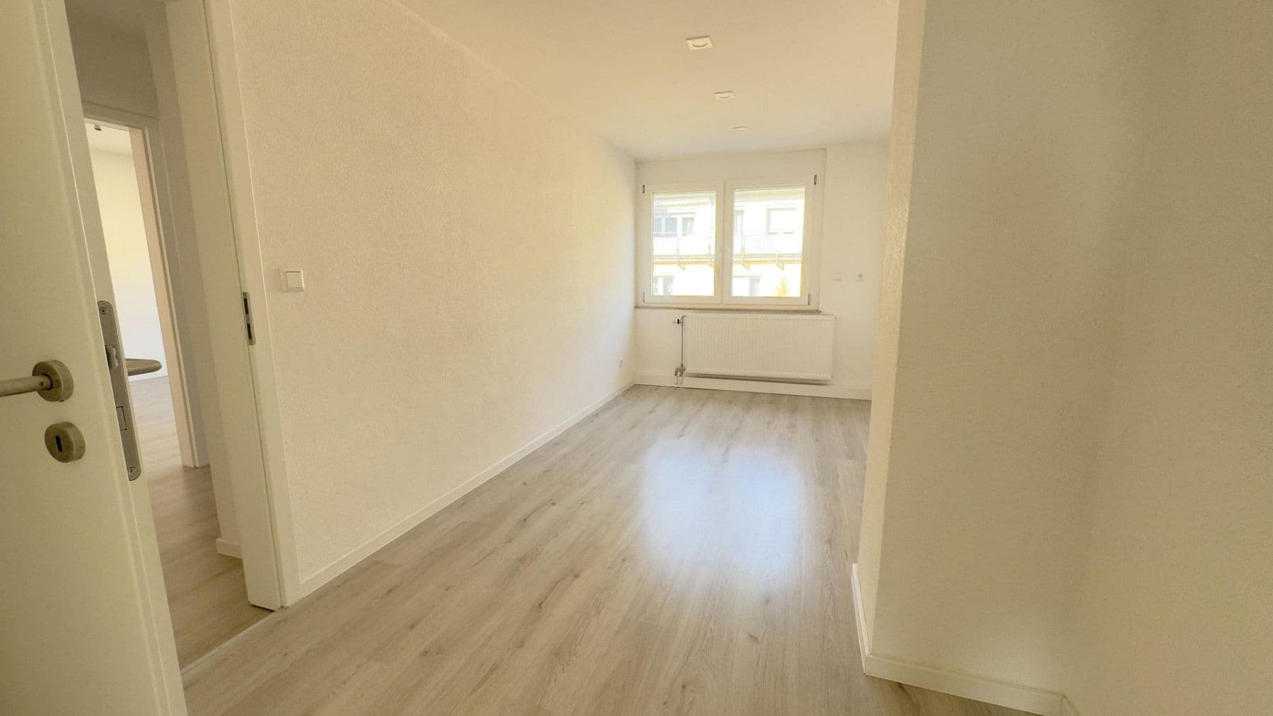 Prenájom bytu 5-izbový 126 m², Hohenstaufenstr. 56, Pforzheim, Bádensko-Wurttembersko Prenájom bytu 5-izbový 126 m², Hohenstaufenstr. 56, Pforzheim, Bádensko-Wurttembersko