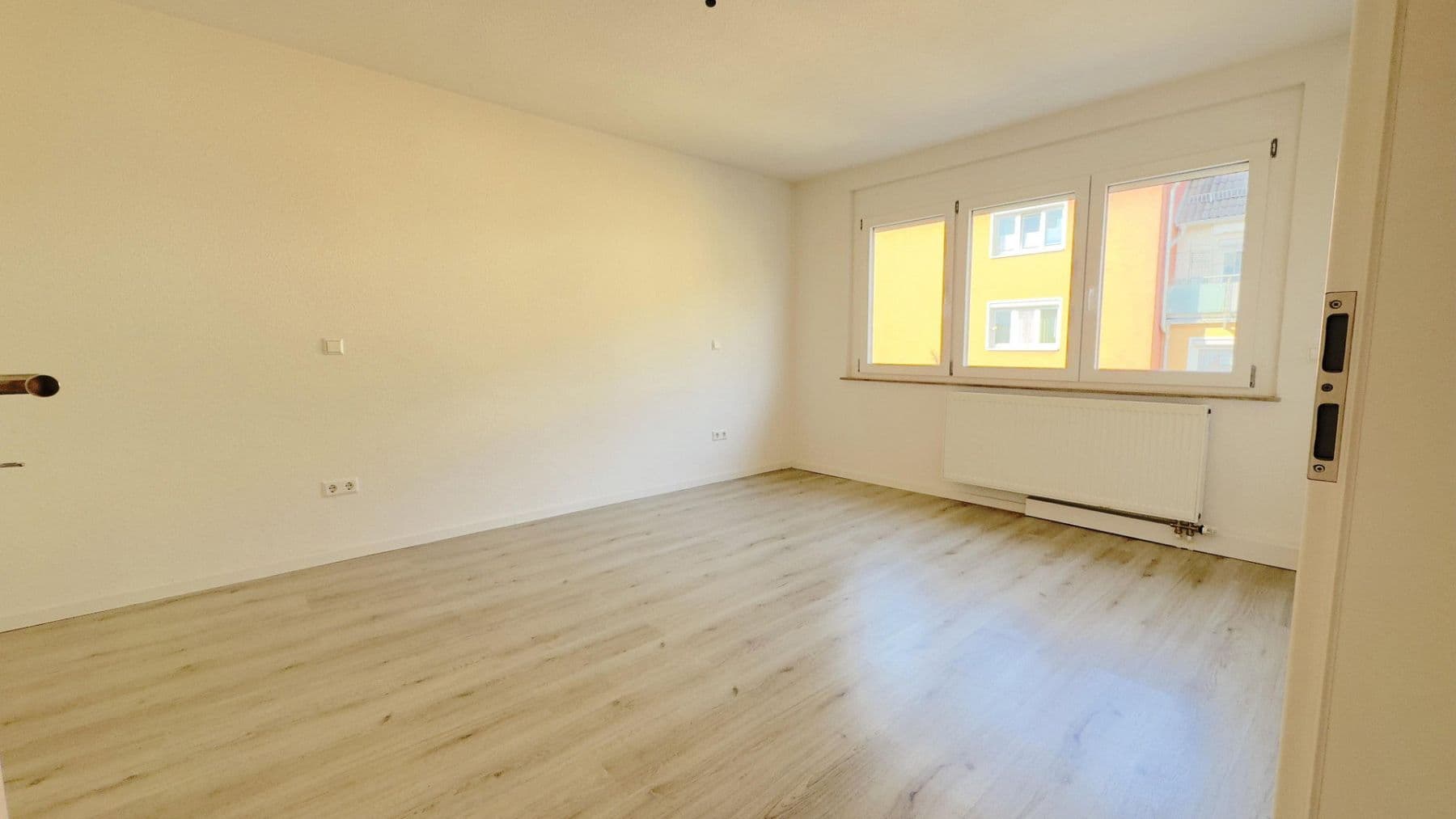 Prenájom bytu 5-izbový 126 m², Hohenstaufenstr. 56, Pforzheim, Bádensko-Wurttembersko Prenájom bytu 5-izbový 126 m², Hohenstaufenstr. 56, Pforzheim, Bádensko-Wurttembersko