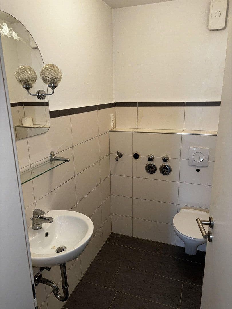 Prenájom bytu 3-izbový 82 m², Humboldstraße 20, Detmold, Severné Porýnie - Westfálsko Prenájom bytu 3-izbový 82 m², Humboldstraße 20, Detmold, Severné Porýnie - Westfálsko