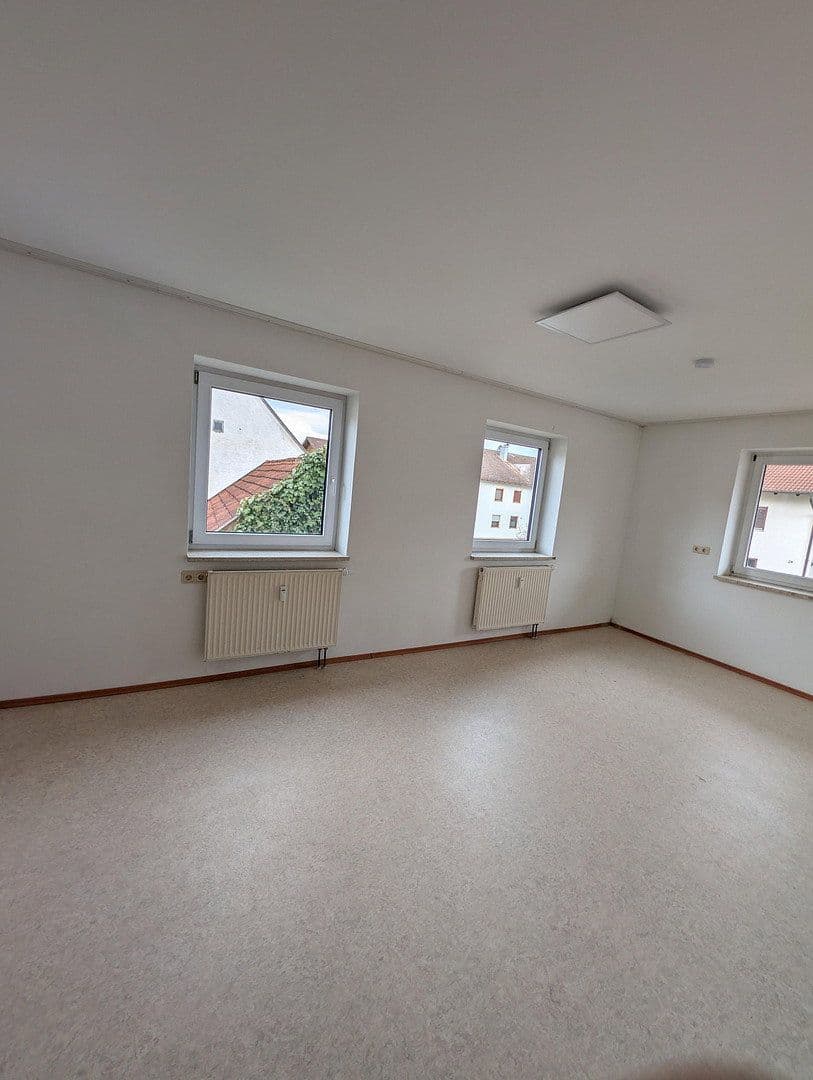Prenájom bytu 5-izbový 103 m², Ottobeurer Straße 17, Markt Rettenbach, Bavorsko Prenájom bytu 5-izbový 103 m², Ottobeurer Straße 17, Markt Rettenbach, Bavorsko