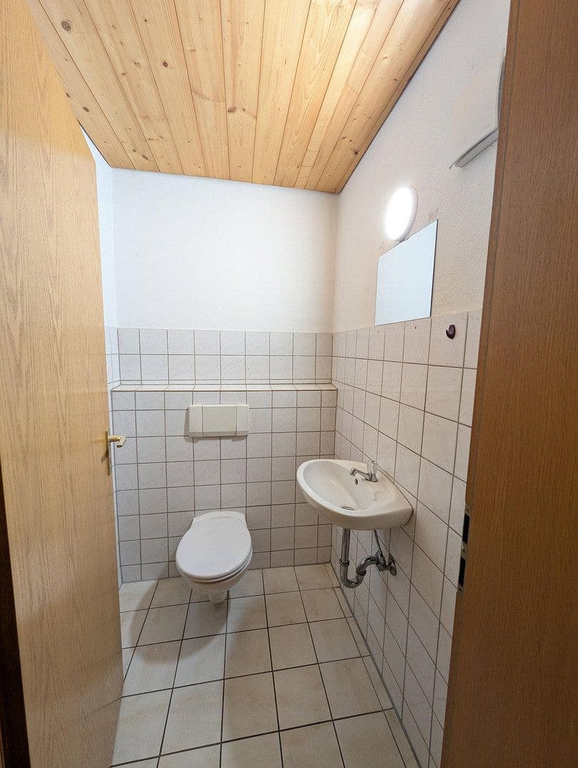 Prenájom bytu 5-izbový 103 m², Ottobeurer Straße 17, Markt Rettenbach, Bavorsko Prenájom bytu 5-izbový 103 m², Ottobeurer Straße 17, Markt Rettenbach, Bavorsko