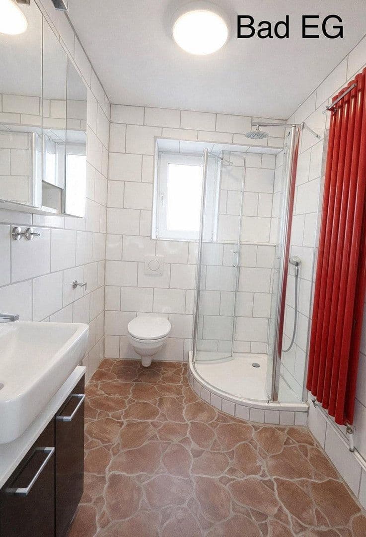 Predaj domu 140 m², pozemek 690 m², Ingelheim am Rhein, Porýnie-Falcko Predaj domu 140 m², pozemek 690 m², Ingelheim am Rhein, Porýnie-Falcko