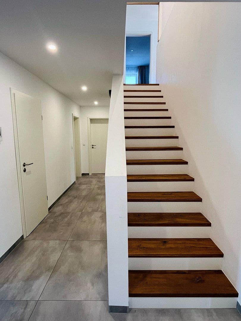 Predaj domu 190 m², pozemek 850 m², Hirschaid, Bavorsko Predaj domu 190 m², pozemek 850 m², Hirschaid, Bavorsko