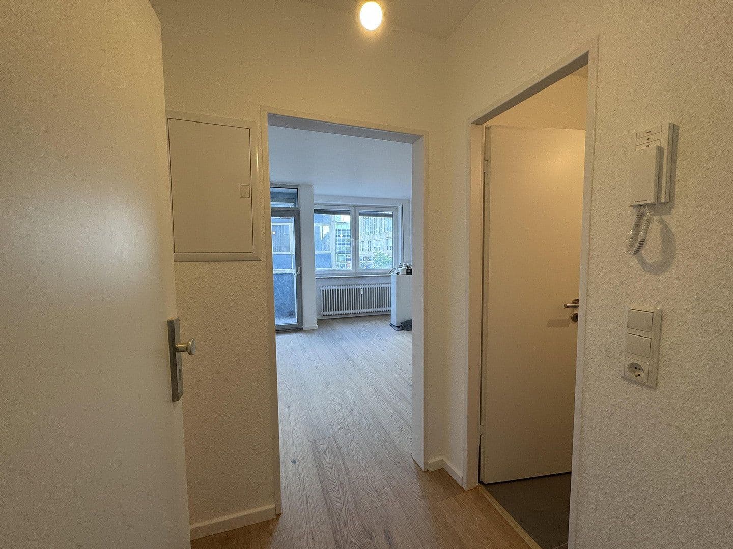 Prenájom bytu 1-izbový 33 m², Zeil 39, Frankfurt am Main, Hesensko Prenájom bytu 1-izbový 33 m², Zeil 39, Frankfurt am Main, Hesensko