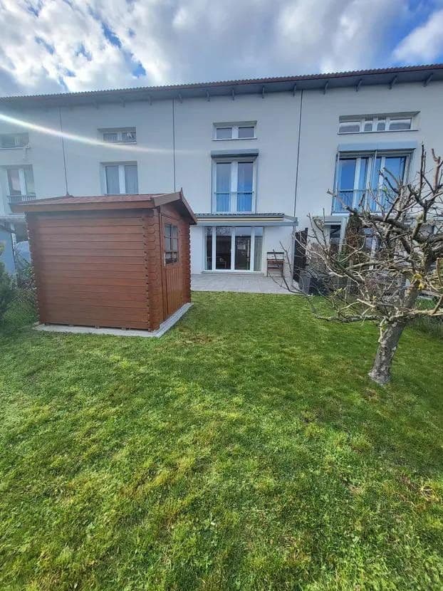 Predaj domu 110 m², pozemek 178 m², Schelmenäckerweg 16, Stuttgart, Bádensko-Wurttembersko Predaj domu 110 m², pozemek 178 m², Schelmenäckerweg 16, Stuttgart, Bádensko-Wurttembersko