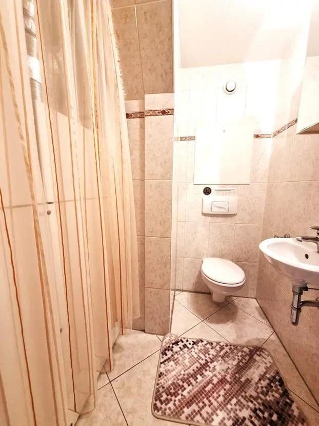 Predaj domu 110 m², pozemek 178 m², Schelmenäckerweg 16, Stuttgart, Bádensko-Wurttembersko Predaj domu 110 m², pozemek 178 m², Schelmenäckerweg 16, Stuttgart, Bádensko-Wurttembersko