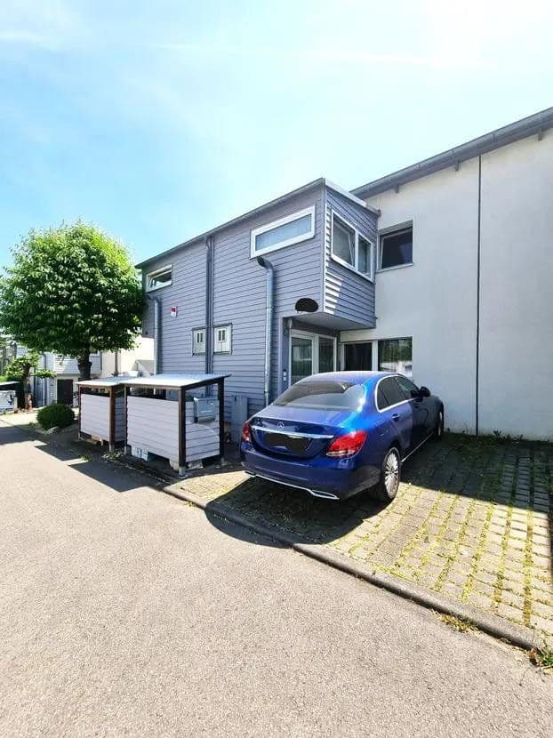 Predaj domu 110 m², pozemek 178 m², Schelmenäckerweg 16, Stuttgart, Bádensko-Wurttembersko Predaj domu 110 m², pozemek 178 m², Schelmenäckerweg 16, Stuttgart, Bádensko-Wurttembersko