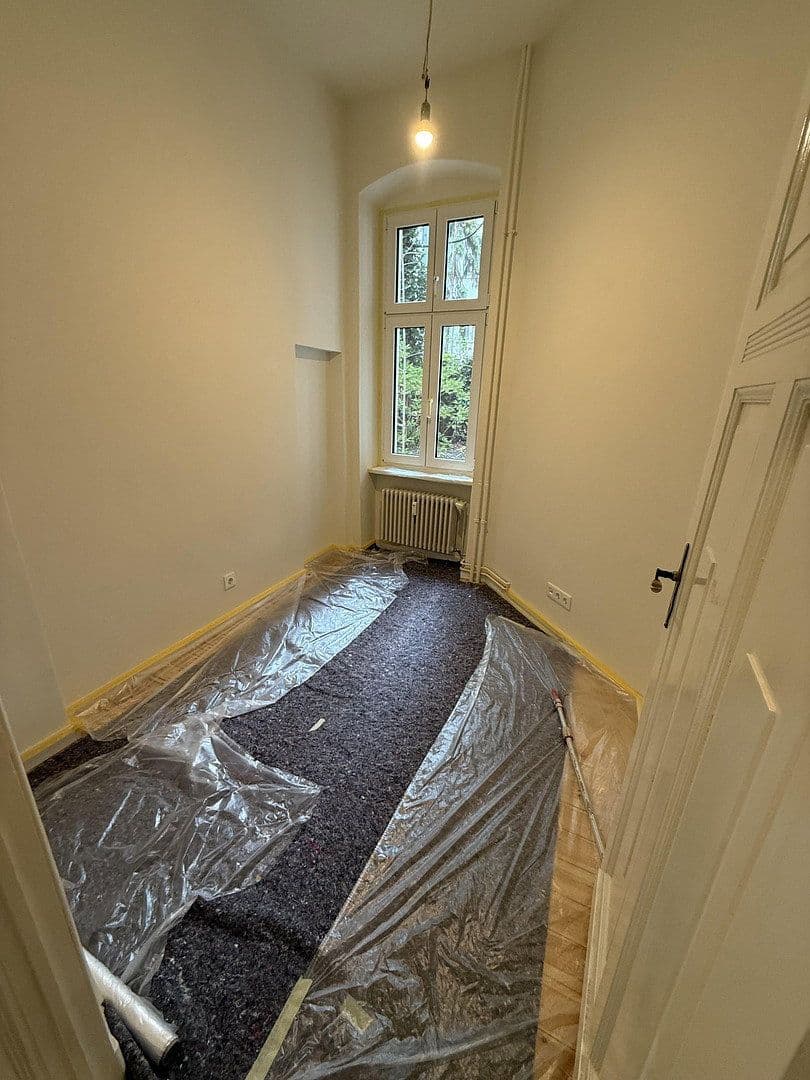 Prenájom bytu 3-izbový 95 m², Ringbahnstraße, Berlin, Berlín Prenájom bytu 3-izbový 95 m², Ringbahnstraße, Berlin, Berlín