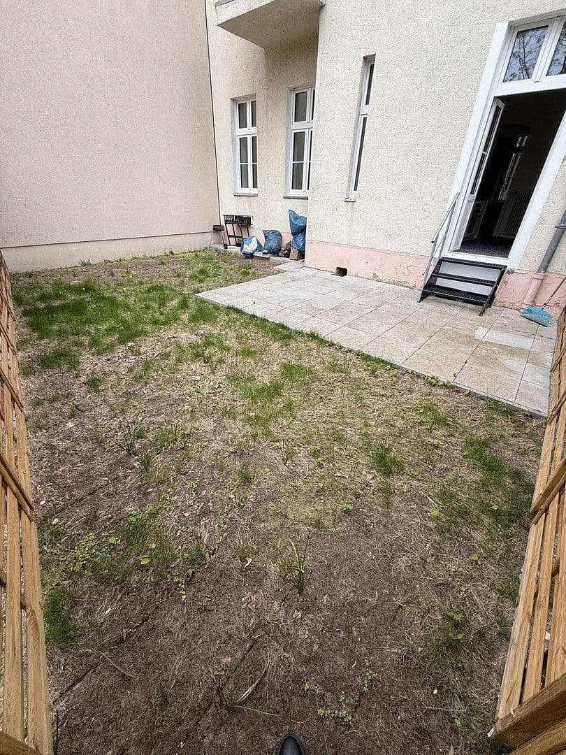 Prenájom bytu 3-izbový 95 m², Ringbahnstraße, Berlin, Berlín Prenájom bytu 3-izbový 95 m², Ringbahnstraße, Berlin, Berlín