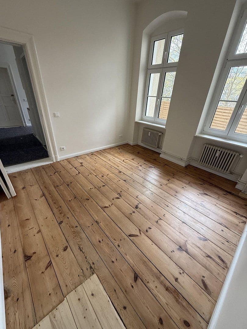 Prenájom bytu 3-izbový 95 m², Ringbahnstraße, Berlin, Berlín Prenájom bytu 3-izbový 95 m², Ringbahnstraße, Berlin, Berlín