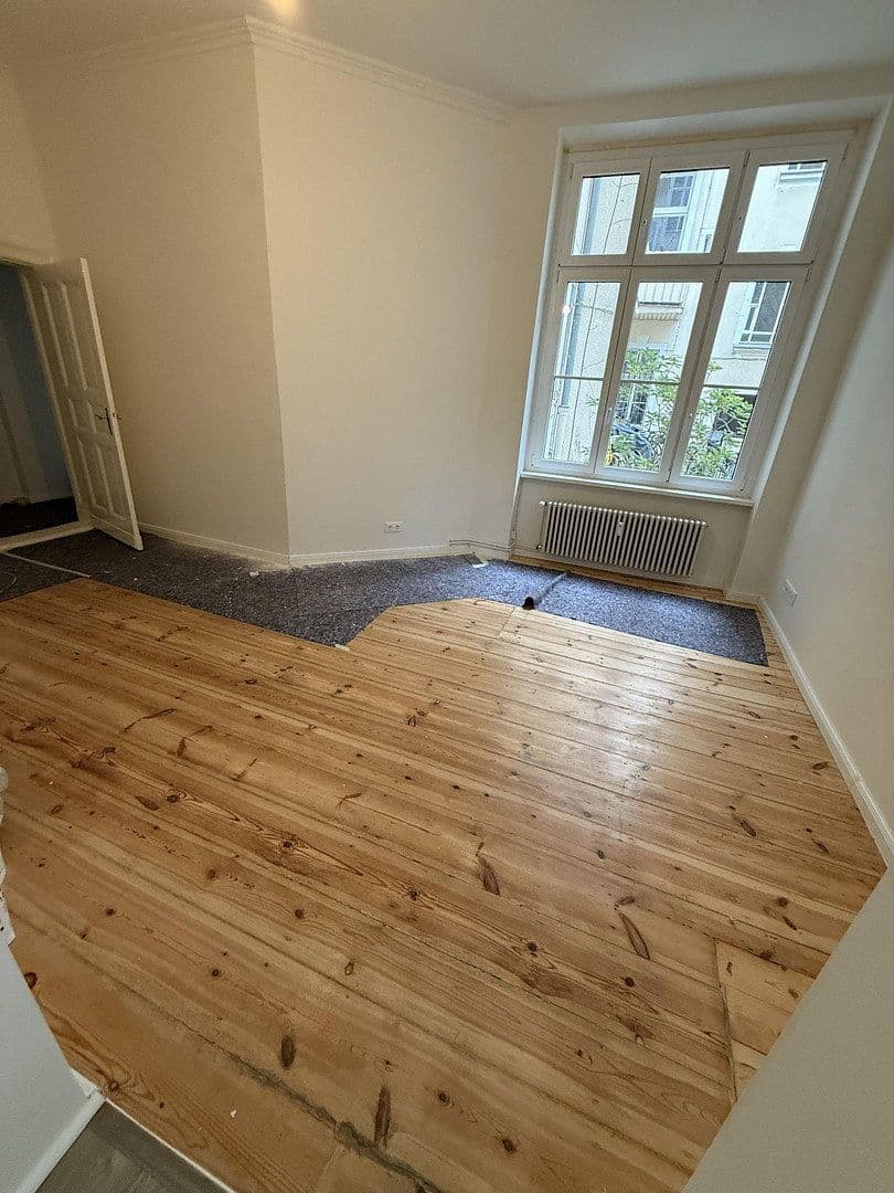 Prenájom bytu 3-izbový 95 m², Ringbahnstraße, Berlin, Berlín Prenájom bytu 3-izbový 95 m², Ringbahnstraße, Berlin, Berlín