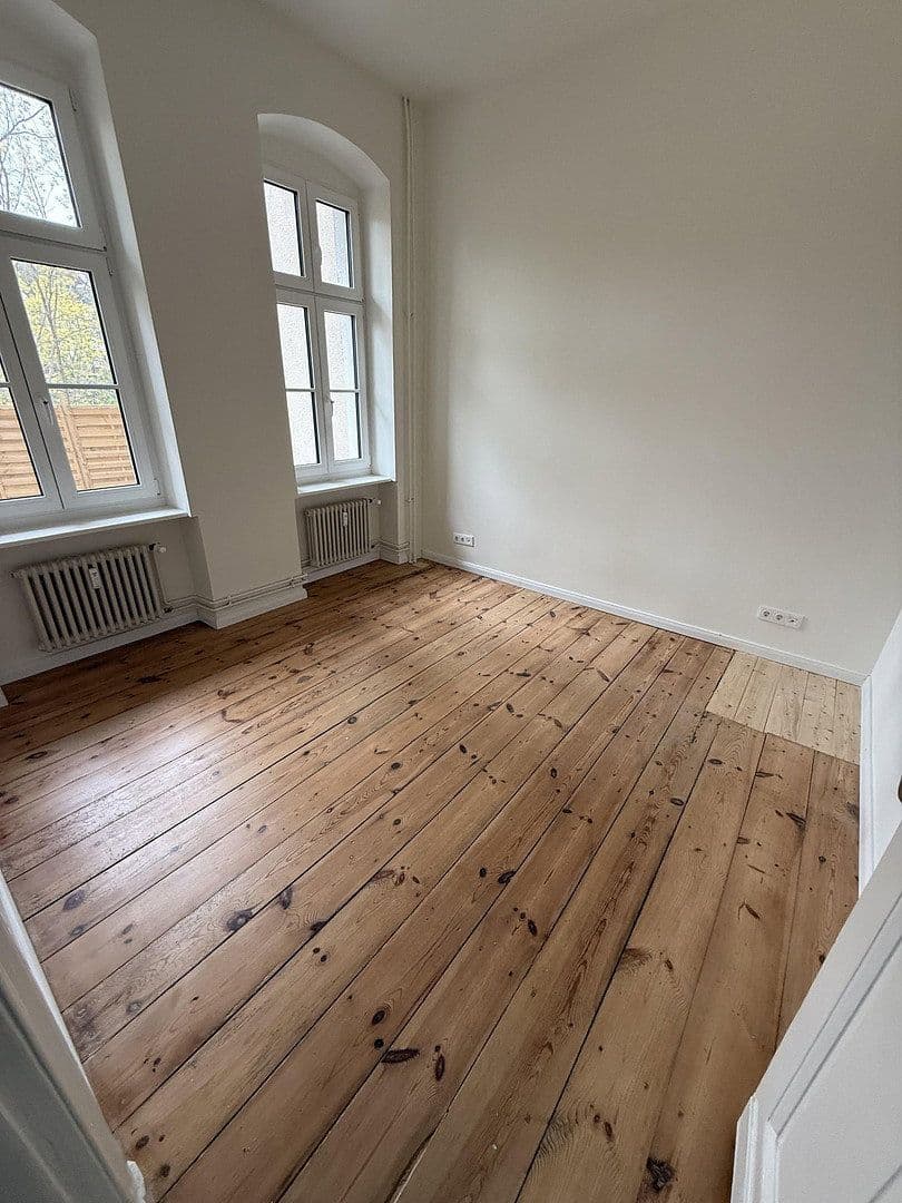 Prenájom bytu 3-izbový 95 m², Ringbahnstraße, Berlin, Berlín Prenájom bytu 3-izbový 95 m², Ringbahnstraße, Berlin, Berlín
