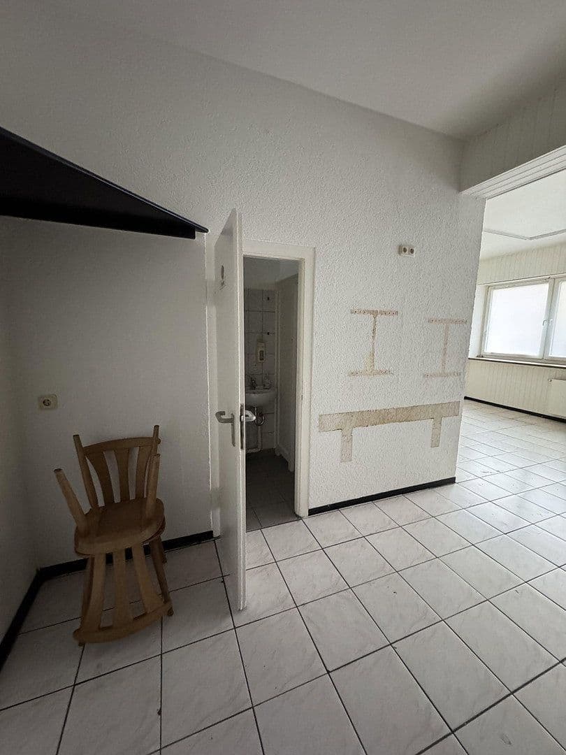 Prenájom nebytového priestoru 100 m², Augustastraße, Duisburg, Severné Porýnie - Westfálsko Prenájom nebytového priestoru 100 m², Augustastraße, Duisburg, Severné Porýnie - Westfálsko