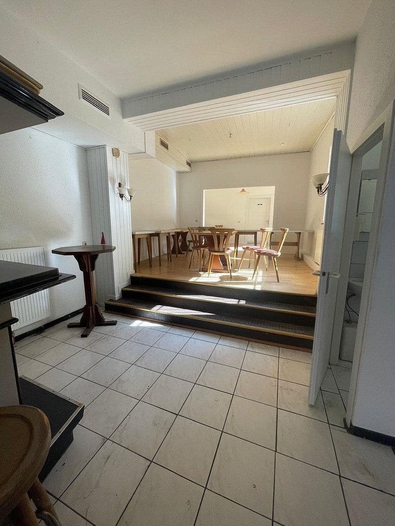 Prenájom nebytového priestoru 100 m², Augustastraße, Duisburg, Severné Porýnie - Westfálsko Prenájom nebytového priestoru 100 m², Augustastraße, Duisburg, Severné Porýnie - Westfálsko