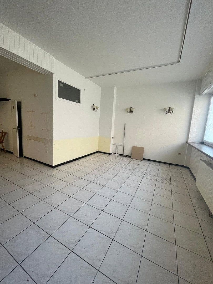 Prenájom nebytového priestoru 100 m², Augustastraße, Duisburg, Severné Porýnie - Westfálsko Prenájom nebytového priestoru 100 m², Augustastraße, Duisburg, Severné Porýnie - Westfálsko