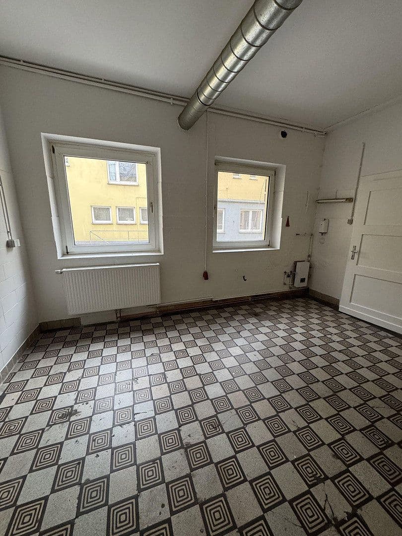 Prenájom nebytového priestoru 100 m², Augustastraße, Duisburg, Severné Porýnie - Westfálsko Prenájom nebytového priestoru 100 m², Augustastraße, Duisburg, Severné Porýnie - Westfálsko