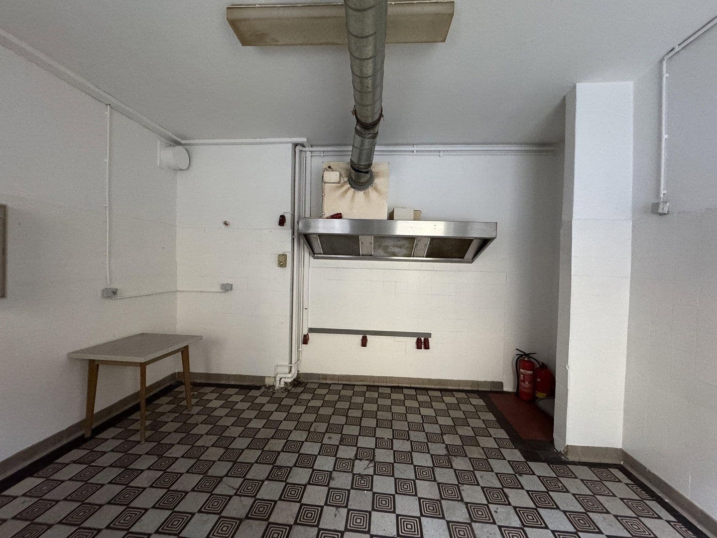 Prenájom nebytového priestoru 100 m², Augustastraße, Duisburg, Severné Porýnie - Westfálsko Prenájom nebytového priestoru 100 m², Augustastraße, Duisburg, Severné Porýnie - Westfálsko