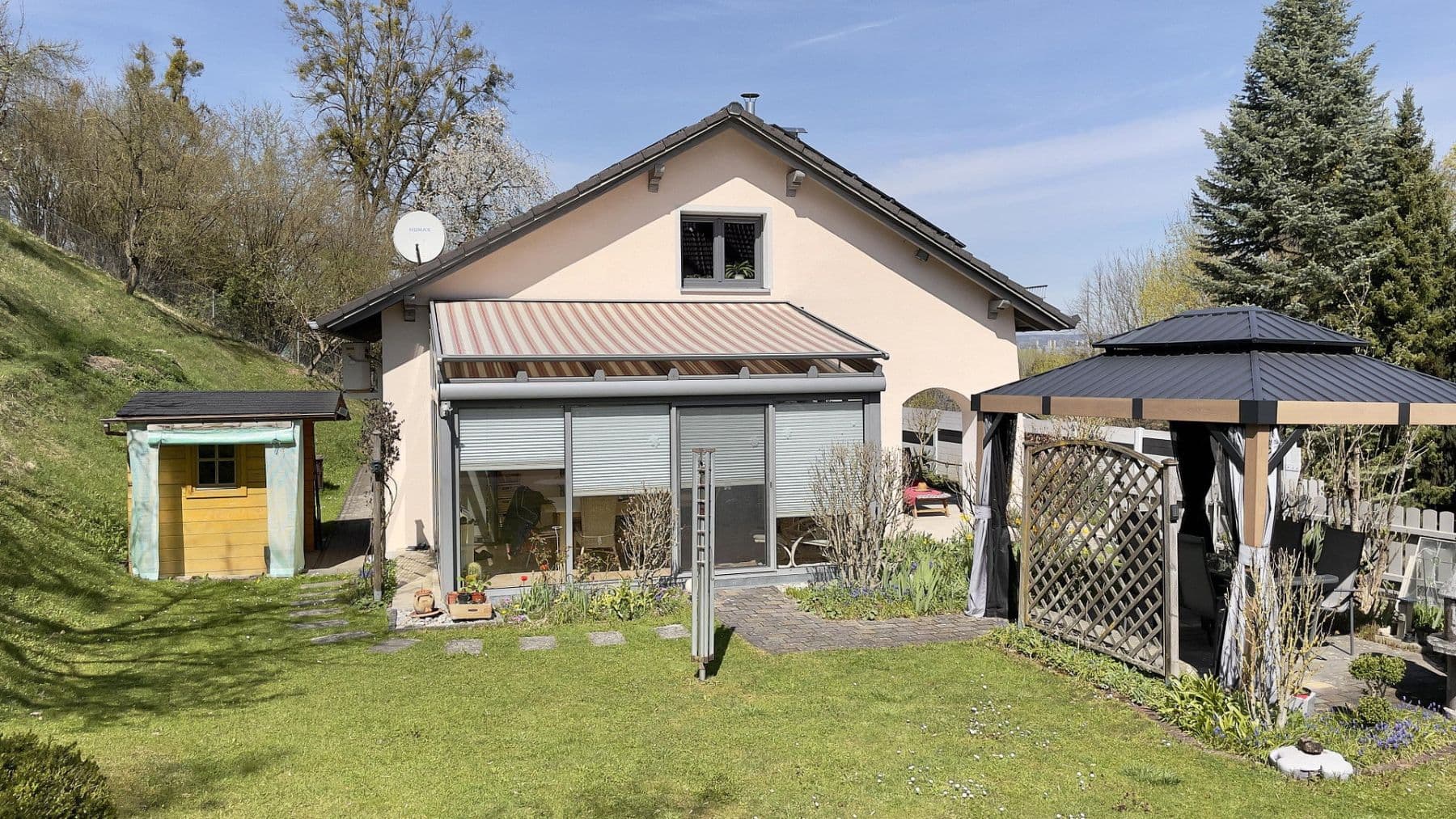 Predaj domu 173 m², pozemek 1.189 m², Dingolfing, Bavorsko Predaj domu 173 m², pozemek 1.189 m², Dingolfing, Bavorsko