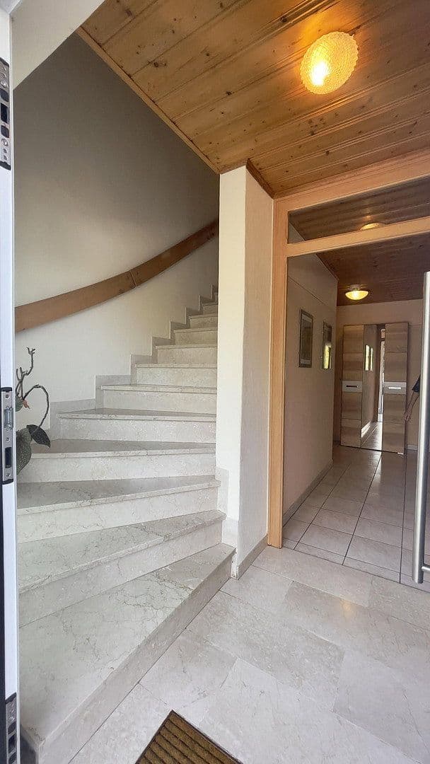 Predaj domu 173 m², pozemek 1.189 m², Dingolfing, Bavorsko Predaj domu 173 m², pozemek 1.189 m², Dingolfing, Bavorsko