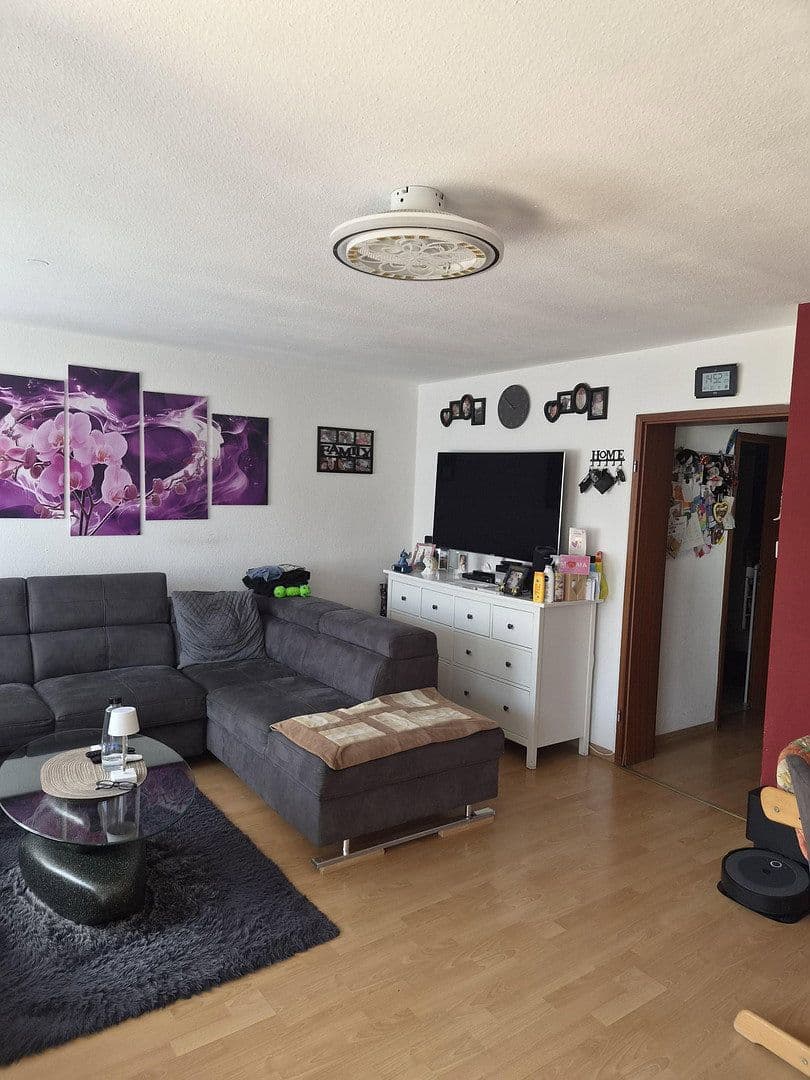 Prenájom bytu 3-izbový 72 m², Ludwigsburg, Bádensko-Wurttembersko Prenájom bytu 3-izbový 72 m², Ludwigsburg, Bádensko-Wurttembersko