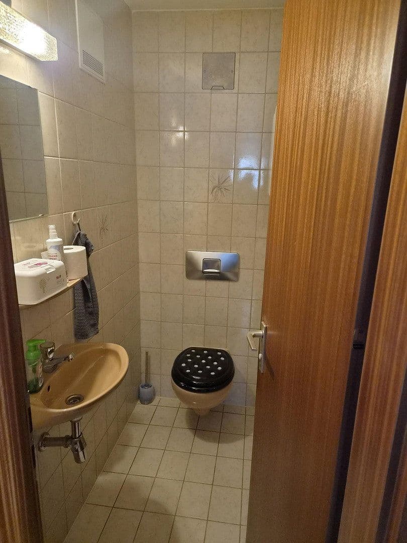 Prenájom bytu 3-izbový 72 m², Ludwigsburg, Bádensko-Wurttembersko Prenájom bytu 3-izbový 72 m², Ludwigsburg, Bádensko-Wurttembersko