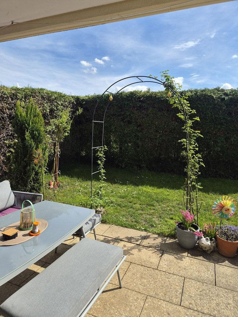 Prenájom bytu 3-izbový 72 m², Ludwigsburg, Bádensko-Wurttembersko Prenájom bytu 3-izbový 72 m², Ludwigsburg, Bádensko-Wurttembersko