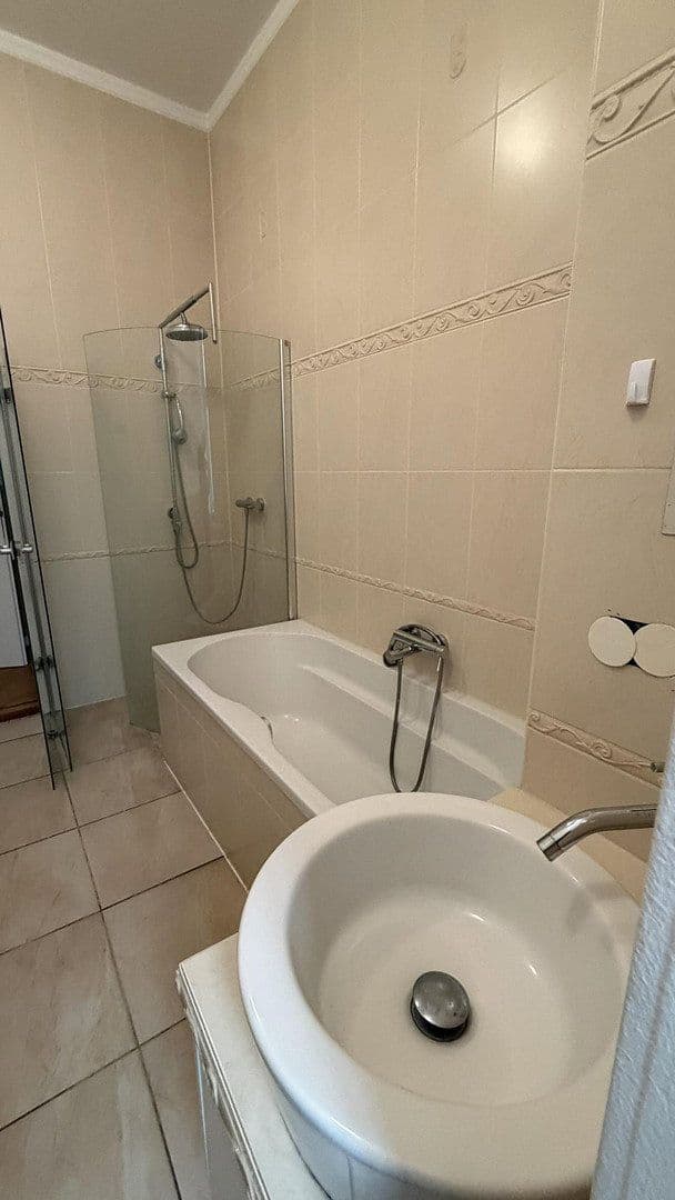 Predaj bytu 5-izbový 193 m², Berlin, Berlín Predaj bytu 5-izbový 193 m², Berlin, Berlín