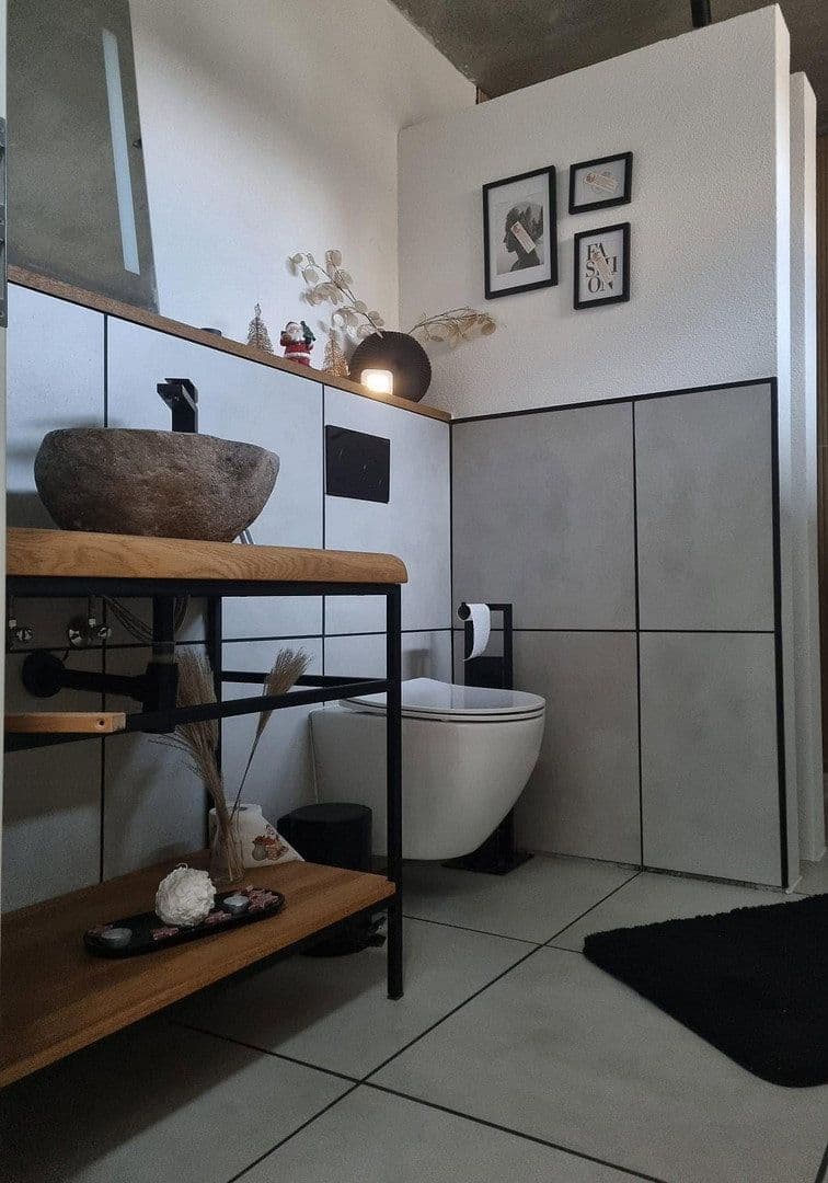 Predaj domu 254 m², pozemek 567 m², Roden, Bavorsko Predaj domu 254 m², pozemek 567 m², Roden, Bavorsko