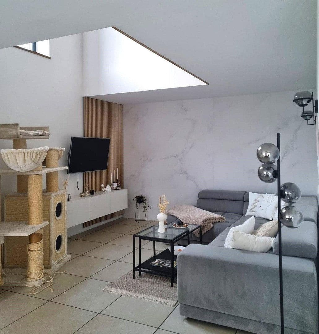 Predaj domu 254 m², pozemek 567 m², Roden, Bavorsko Predaj domu 254 m², pozemek 567 m², Roden, Bavorsko