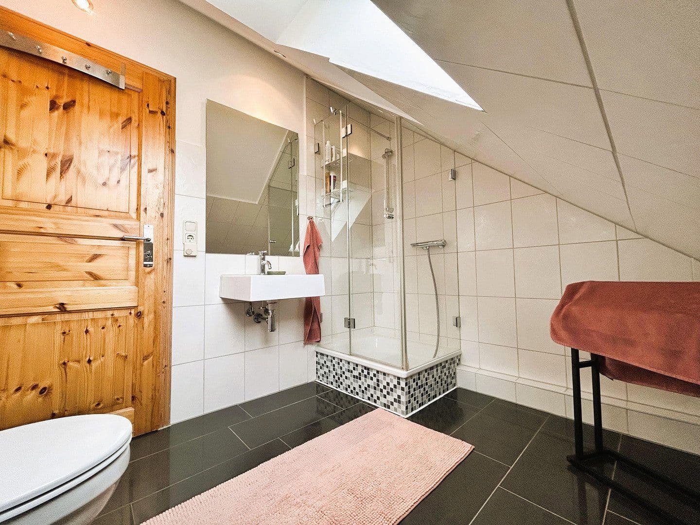 Predaj domu 140 m², pozemek 1.564 m², Hamfelde (Lauenburg), Šlezvicko-Holštajnsko Predaj domu 140 m², pozemek 1.564 m², Hamfelde (Lauenburg), Šlezvicko-Holštajnsko