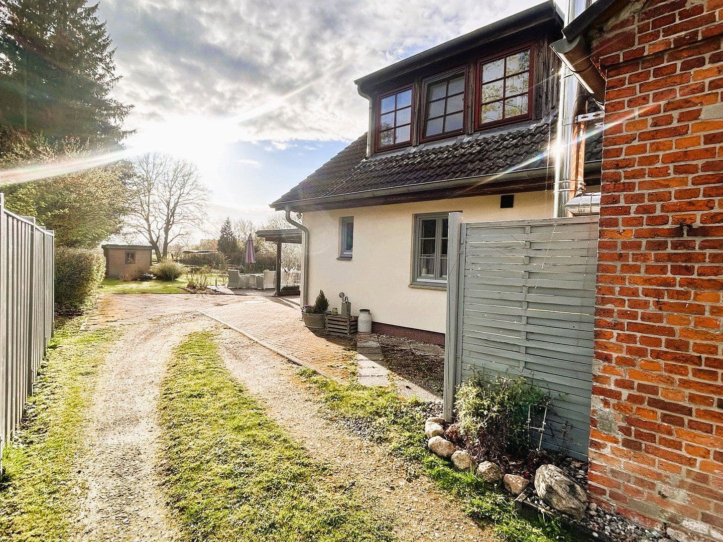 Predaj domu 140 m², pozemek 1.564 m², Hamfelde (Lauenburg), Šlezvicko-Holštajnsko Predaj domu 140 m², pozemek 1.564 m², Hamfelde (Lauenburg), Šlezvicko-Holštajnsko