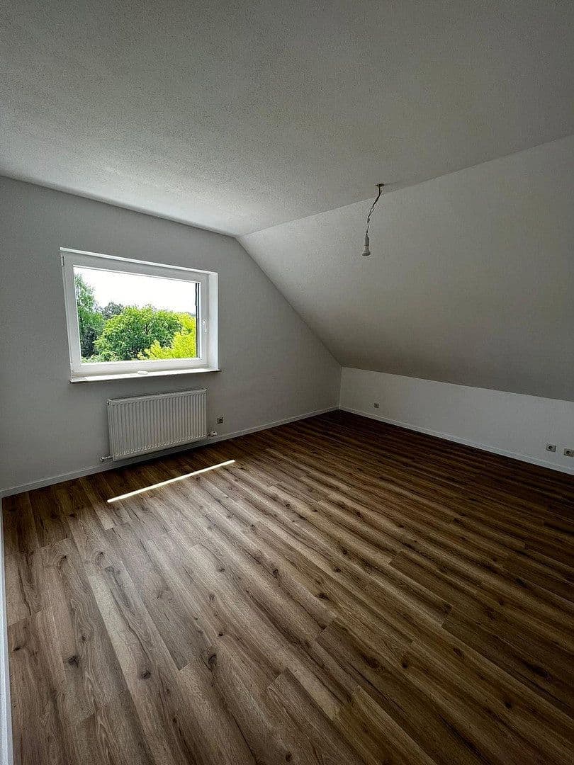 Prenájom bytu 3-izbový 70 m², Sperberstraße 18, Leichlingen, Severné Porýnie - Westfálsko Prenájom bytu 3-izbový 70 m², Sperberstraße 18, Leichlingen, Severné Porýnie - Westfálsko