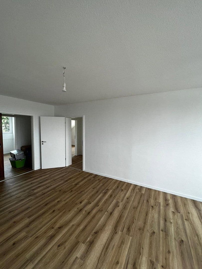 Prenájom bytu 3-izbový 70 m², Sperberstraße 18, Leichlingen, Severné Porýnie - Westfálsko Prenájom bytu 3-izbový 70 m², Sperberstraße 18, Leichlingen, Severné Porýnie - Westfálsko
