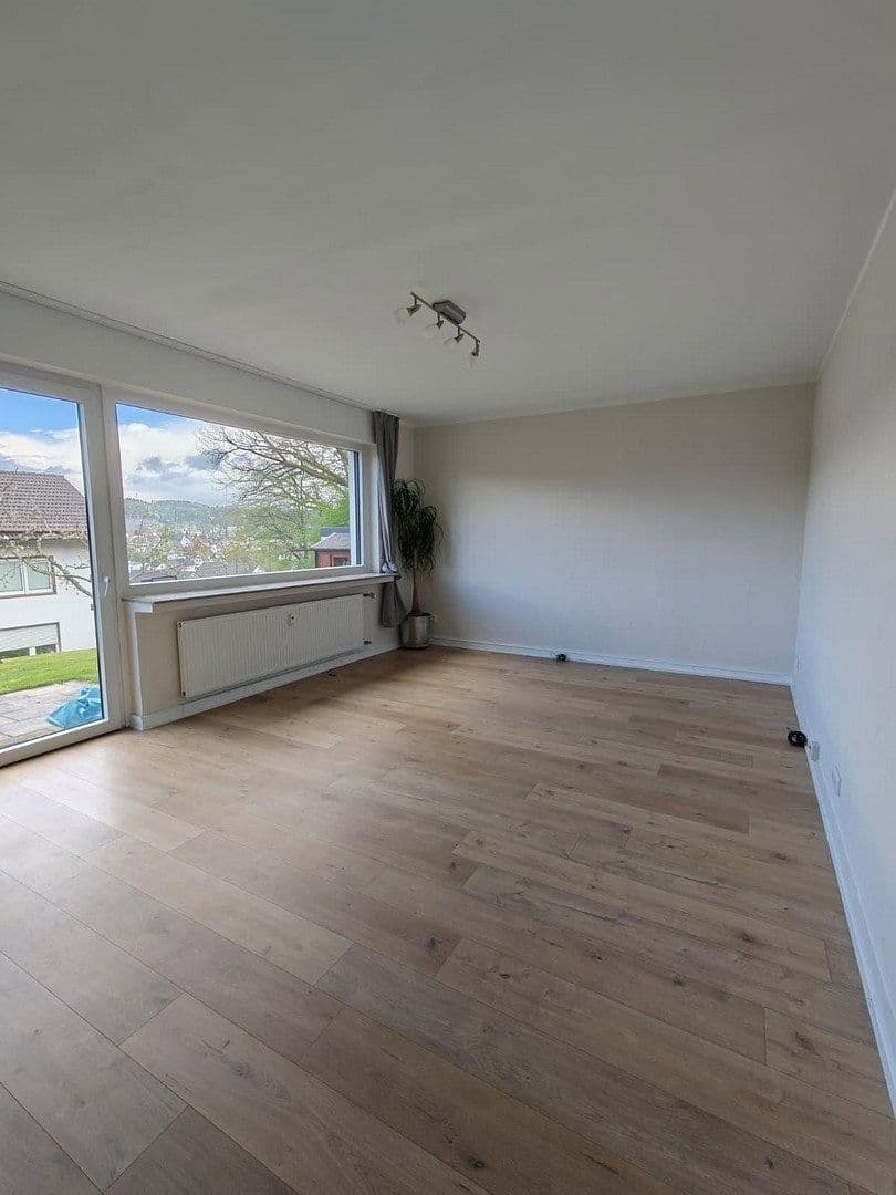 Prenájom bytu 2-izbový 63 m², Siegen, Severné Porýnie - Westfálsko Prenájom bytu 2-izbový 63 m², Siegen, Severné Porýnie - Westfálsko