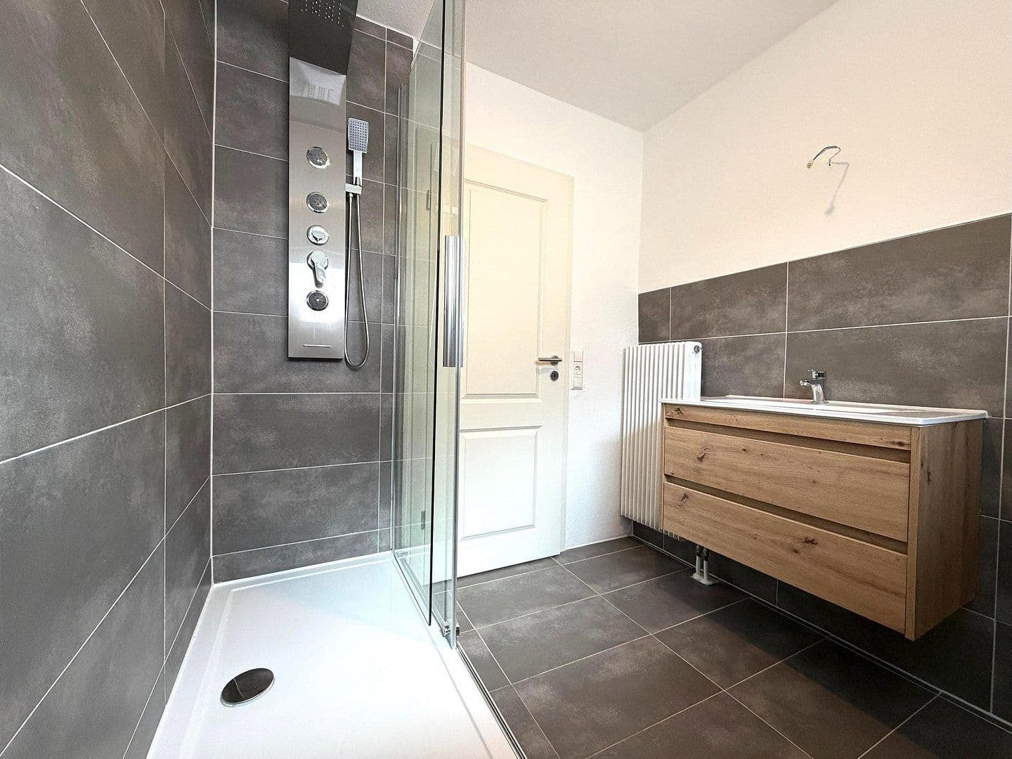 Prenájom domu 110 m², pozemek 280 m², Sudetenstr. 6/1, Bretten, Bádensko-Wurttembersko Prenájom domu 110 m², pozemek 280 m², Sudetenstr. 6/1, Bretten, Bádensko-Wurttembersko