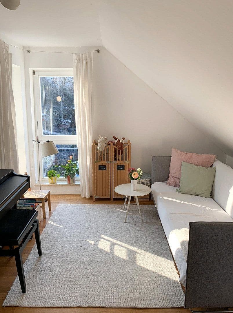 Predaj bytu 4-izbový 103 m², Stuttgart, Bádensko-Wurttembersko Predaj bytu 4-izbový 103 m², Stuttgart, Bádensko-Wurttembersko